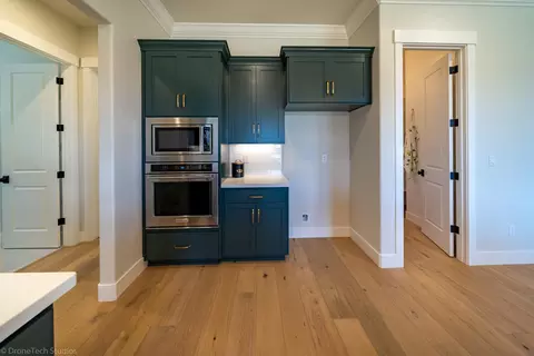 4026 Thomason Trl, Redding, CA 96002 photo 8