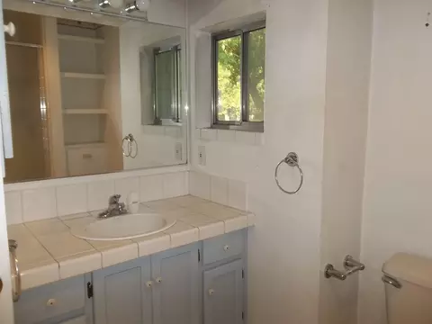 374 Main, Weed, CA 96094 photo 9