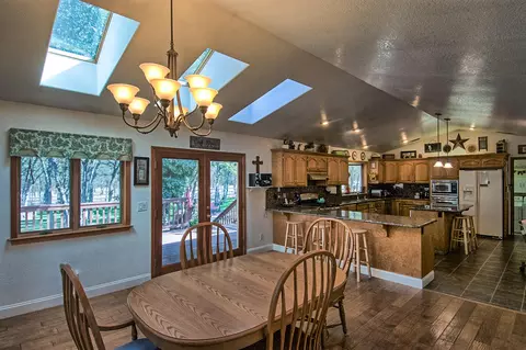 14525 Chico Ct, Red Bluff, CA 96080 photo 10
