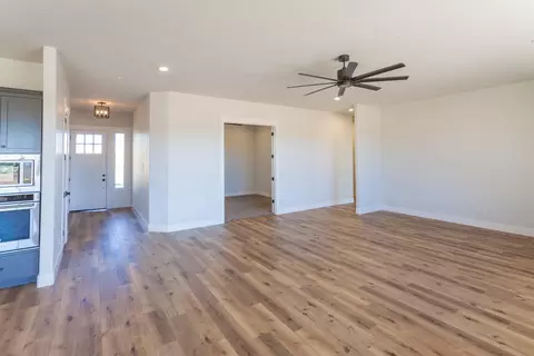 3764 Thomason Trl, Redding, CA 96002 photo 2