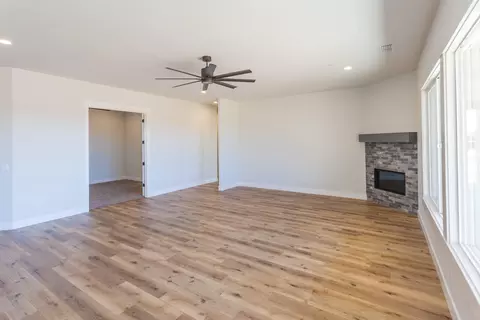 3764 Thomason Trl, Redding, CA 96002 photo 3
