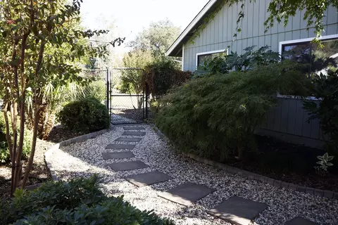 6796 Tucker Ln, Redding, CA 96002 photo 6