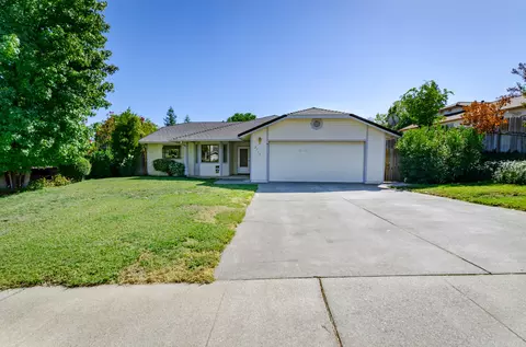 2715 Howard Dr, Redding, CA 96001 photo 3