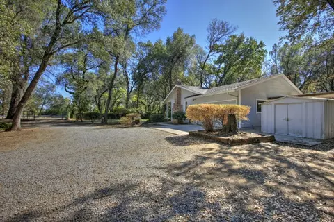 2166 Canyon Rd, Redding, CA 96001 photo 3