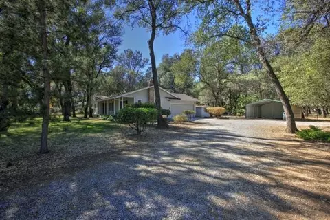 2166 Canyon Rd, Redding, CA 96001 photo 4
