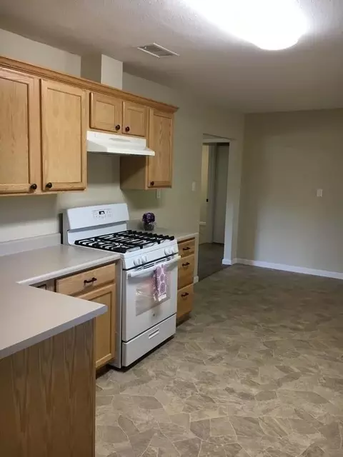 7725 Thistle Ln, Redding, CA 96002 photo 9