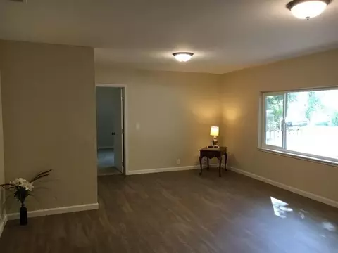 7725 Thistle Ln, Redding, CA 96002 photo 10