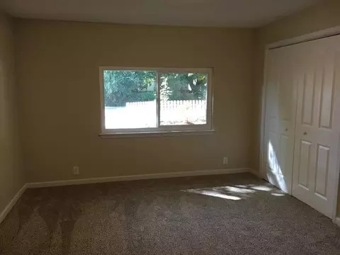 7725 Thistle Ln, Redding, CA 96002 photo 12