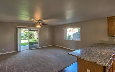 1520 Lacey Ln, Redding, CA 96003 photo 5