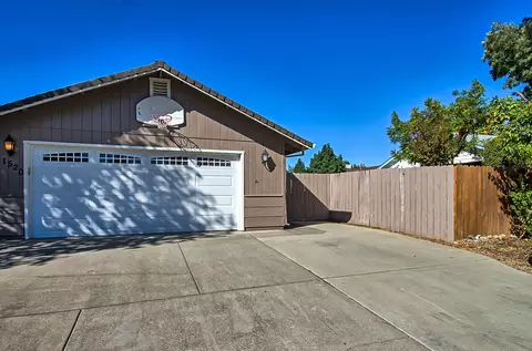 1520 Lacey Ln, Redding, CA 96003 photo 2