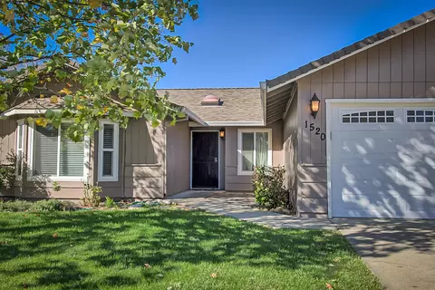 1520 Lacey Ln, Redding, CA 96003 photo 3