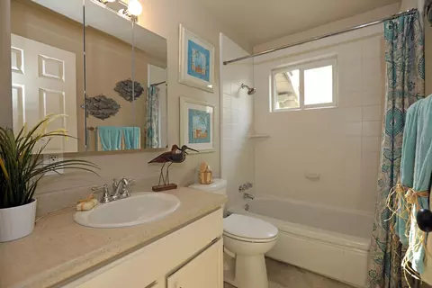 1316 Riviera Dr, Redding, CA 96001 photo 9