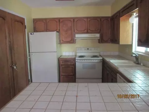 3240 Winding Way, Redding, CA 96003 photo 2