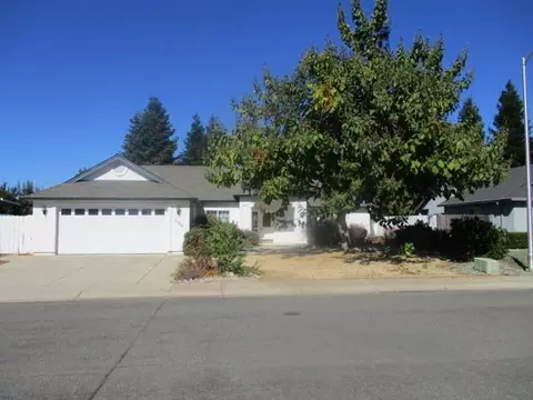 3046 Henrys Fork Dr, Redding, CA 96002 photo 2