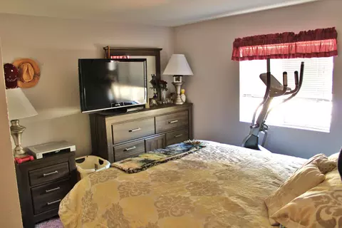 4501 Chippewa Ln, Redding, CA 96003 photo 8