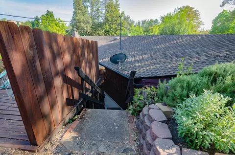 1125 Redbud Dr, Redding, CA 96001 photo 49