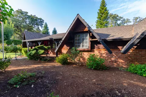 1125 Redbud Dr, Redding, CA 96001 photo 13