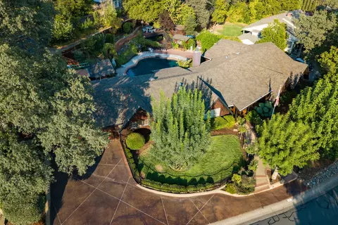 1125 Redbud Dr, Redding, CA 96001 photo 6