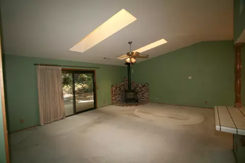 1830 Tiburon Dr, Redding, CA 96003 photo 9