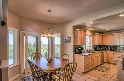 15252 Prospect Dr, Redding, CA 96001 photo 13