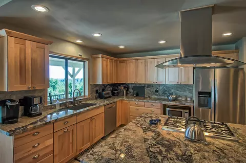 15252 Prospect Dr, Redding, CA 96001 photo 15