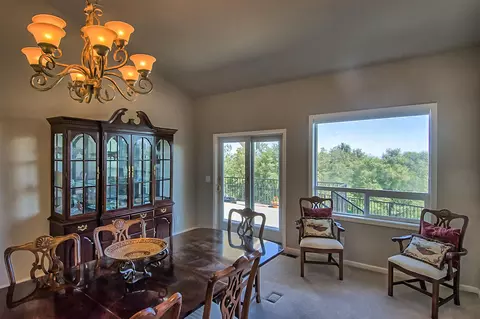 15252 Prospect Dr, Redding, CA 96001 photo 9