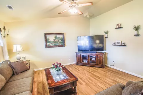 3642 Santa Rosa Way, Redding, CA 96003 photo 9