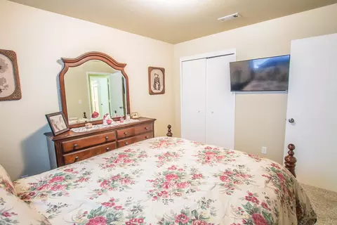 3642 Santa Rosa Way, Redding, CA 96003 photo 24