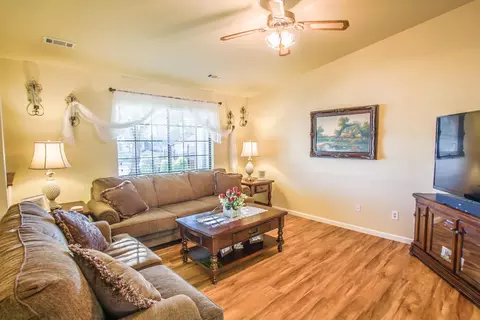 3642 Santa Rosa Way, Redding, CA 96003 photo 10