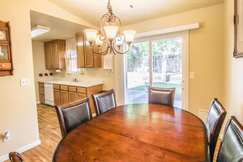 3642 Santa Rosa Way, Redding, CA 96003 photo 17