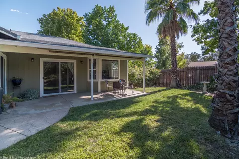 890 Jantail Ct, Redding, CA 96003 photo 6