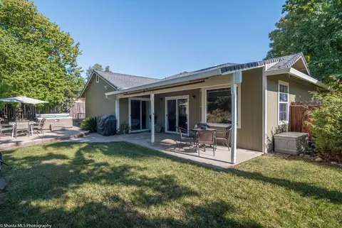 890 Jantail Ct, Redding, CA 96003 photo 3