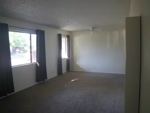 2092 Comet St, Redding, CA 96002 photo 2
