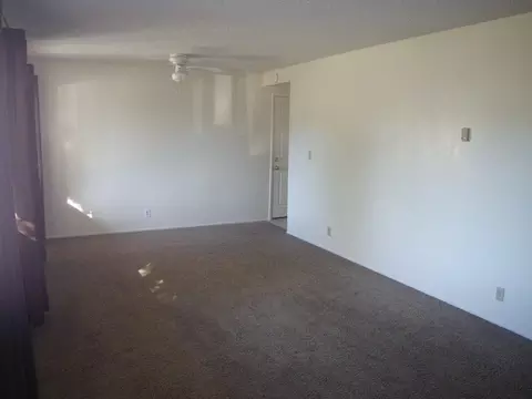 2092 Comet St, Redding, CA 96002 photo 4