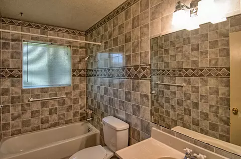 4330 Emily Way, Redding, CA 96001 photo 12