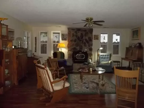 2630 Freebridge St, Redding, CA 96001 photo 3