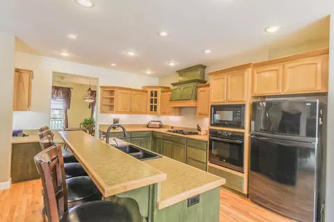 19575 Mockingbird Ln, Redding, CA 96002 photo 9