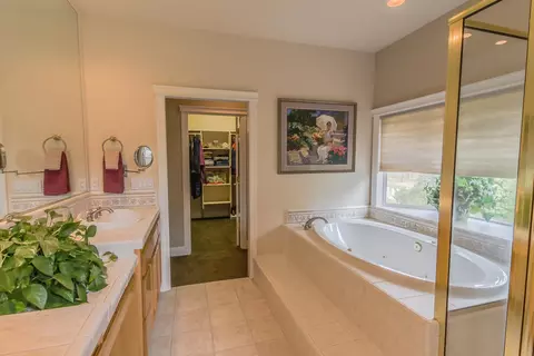 19575 Mockingbird Ln, Redding, CA 96002 photo 23