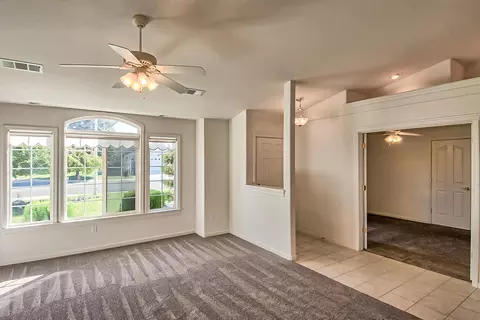 3906 Bristol Dr, Redding, CA 96002 photo 8