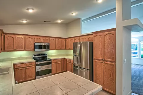 3906 Bristol Dr, Redding, CA 96002 photo 12