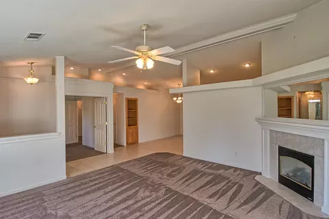 3906 Bristol Dr, Redding, CA 96002 photo 9