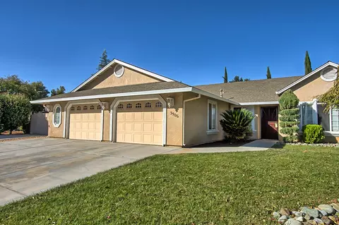 3906 Bristol Dr, Redding, CA 96002 photo 4