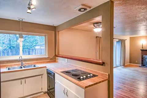 840 Christine Ave, Redding, CA 96003 photo 8
