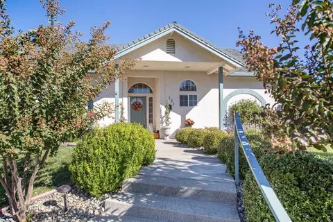 151 Franciscan Trl, Redding, CA 96003 photo 5