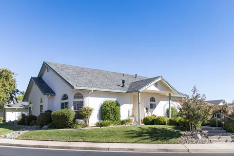 151 Franciscan Trl, Redding, CA 96003 photo 2