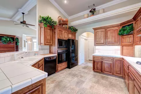 2596 Castlewood Dr, Redding, CA 96002 photo 15