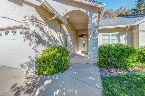 2596 Castlewood Dr, Redding, CA 96002 photo 6