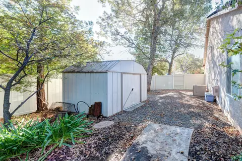 2596 Castlewood Dr, Redding, CA 96002 photo 39