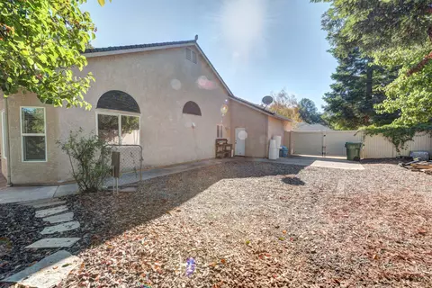 2596 Castlewood Dr, Redding, CA 96002 photo 33