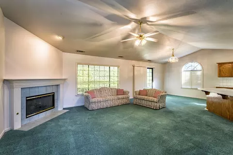 2238 Castlewood Dr, Redding, CA 96002 photo 5